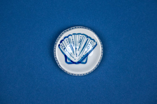 Mini Scallop 2" with dotted rim