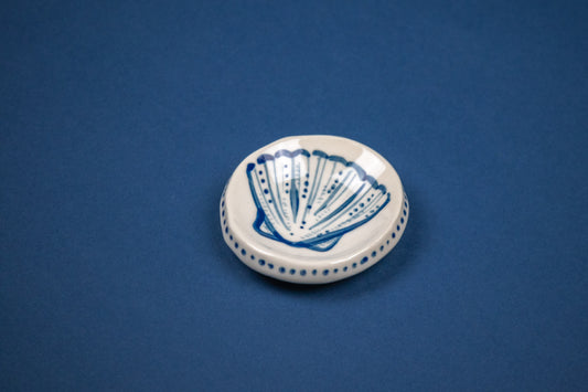 Mini Scallop 2" with dotted rim