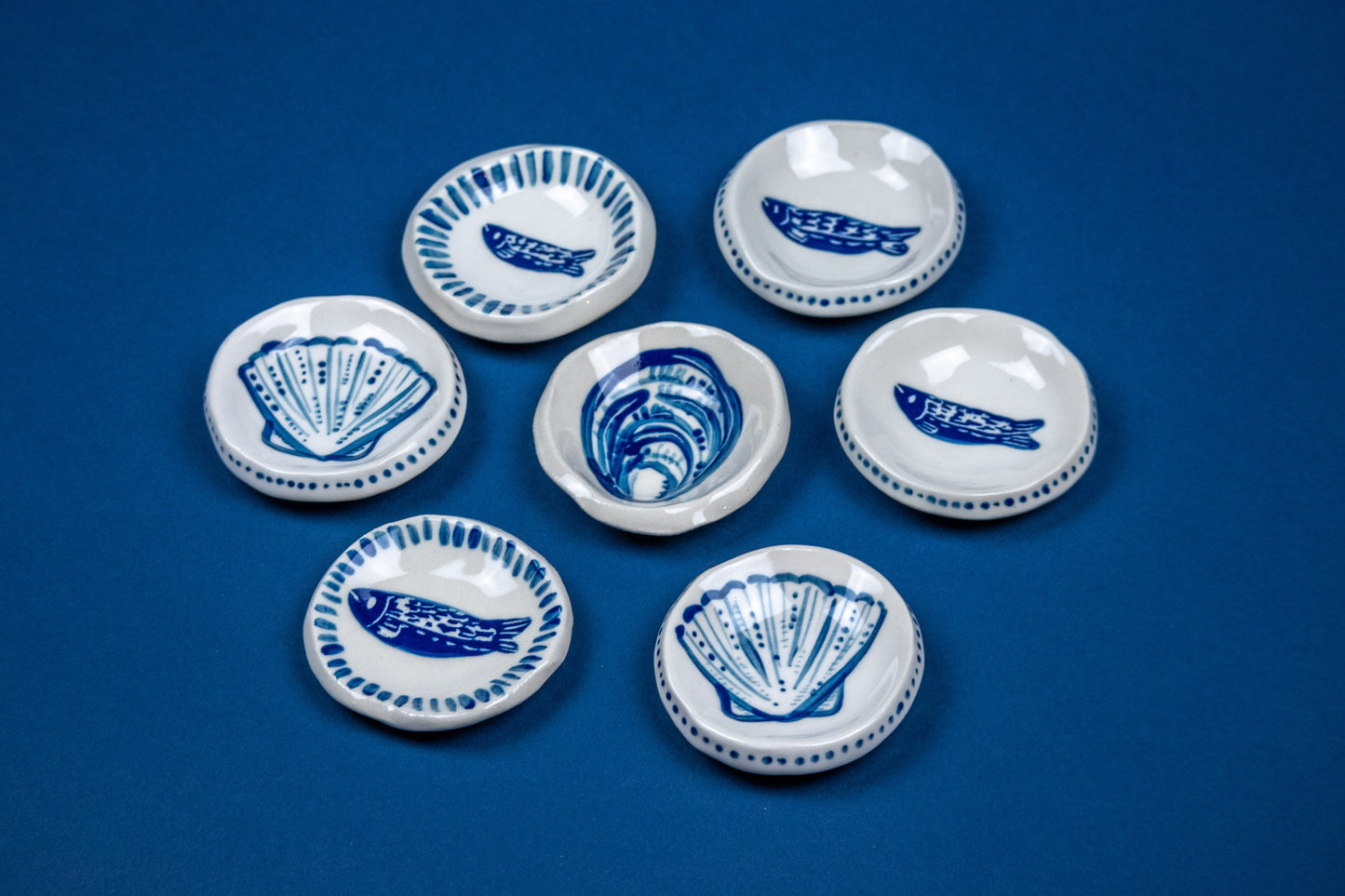 Mini Fish 2" with dotted rim