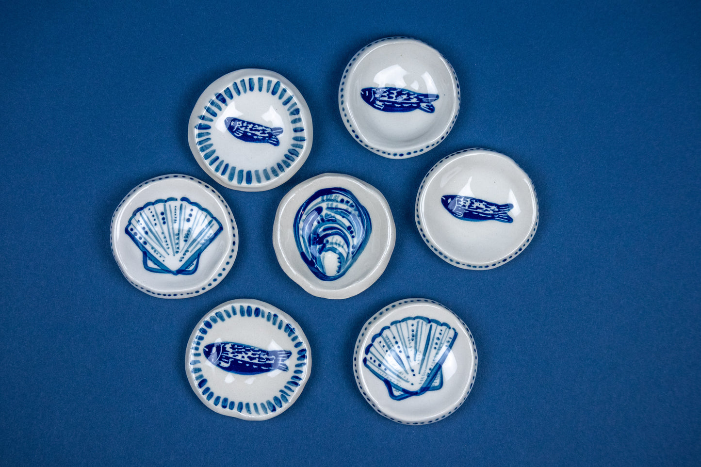 Mini Fish 2" with dotted rim