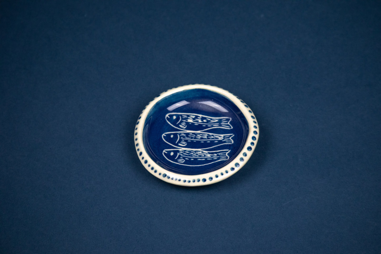 Carved Fish Trio Circle Plate 3.5"