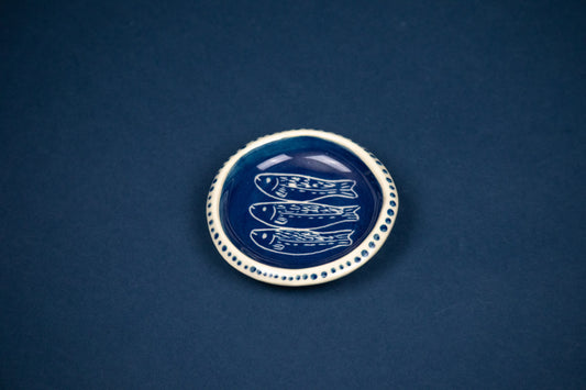 Carved Fish Trio Circle Plate 3.5"