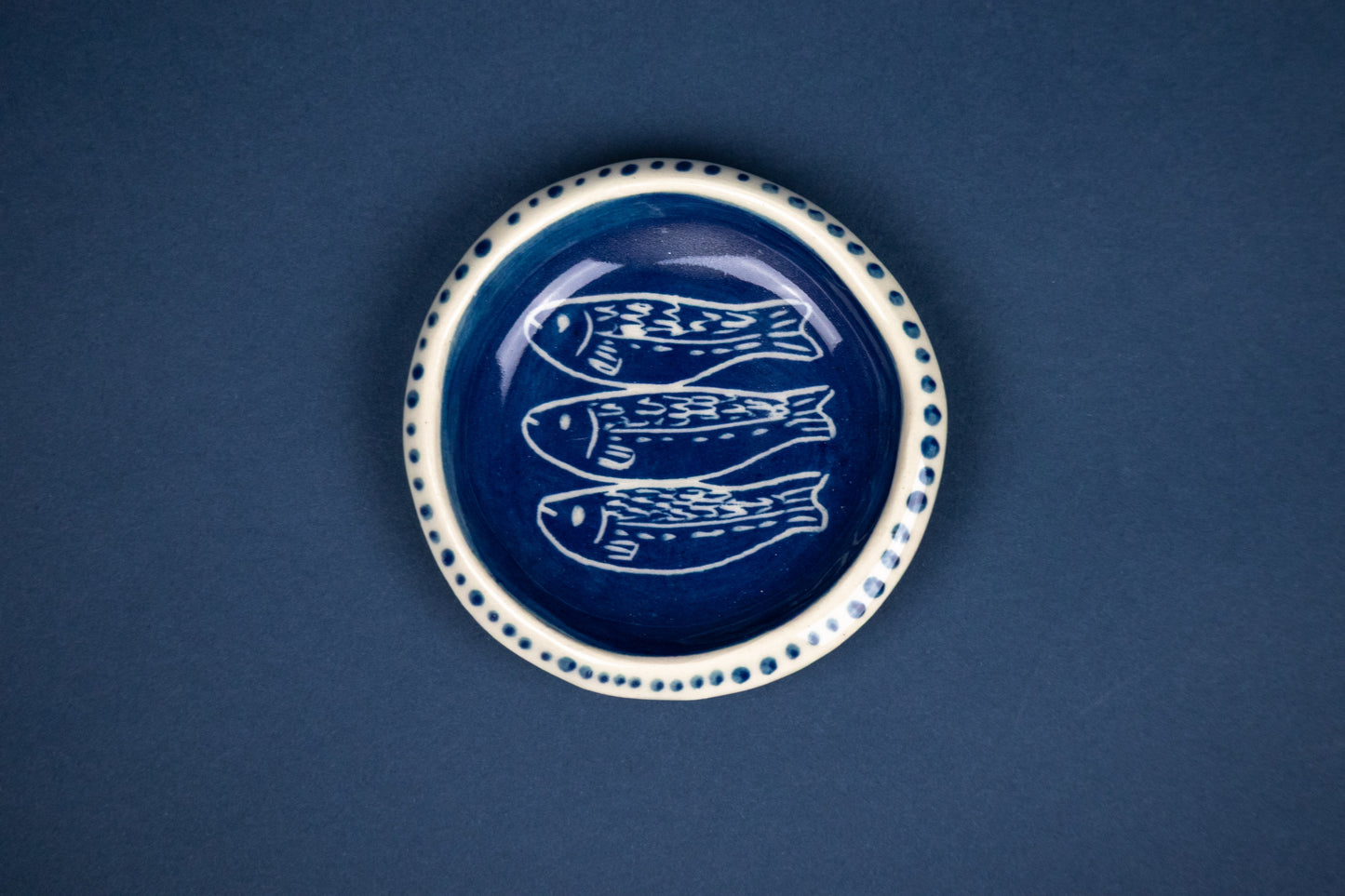 Carved Fish Trio Circle Plate 3.5"